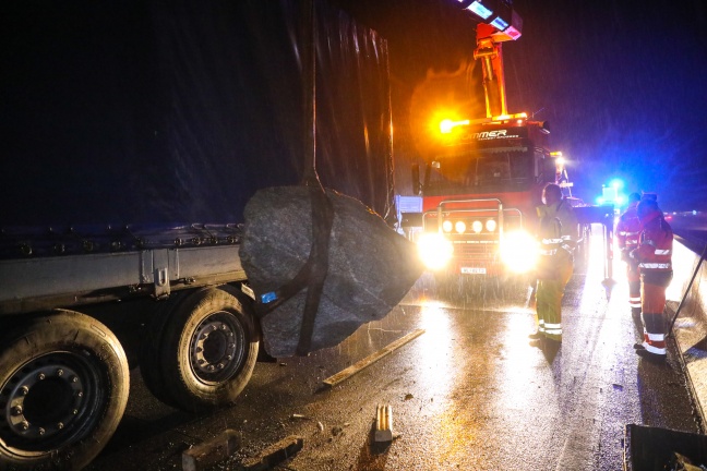 camioneros borrachos moler piedra en West Highway en líneas de serpientes 24 kilómetros | Foto: laumat.at/Matthias Lauber