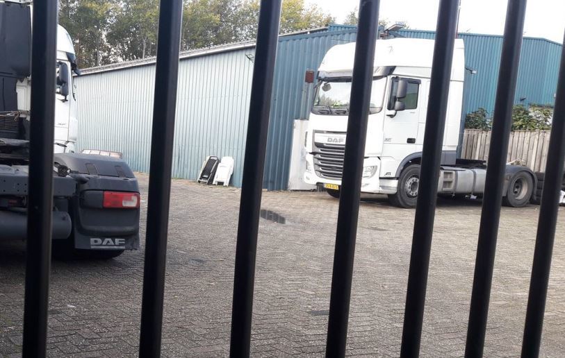 Imagen del cobertizo de empleaban como alojamiento los 18 camioneros