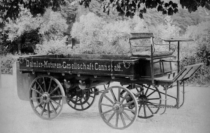 2021-ano-aniversarios-daimler-truks-buses