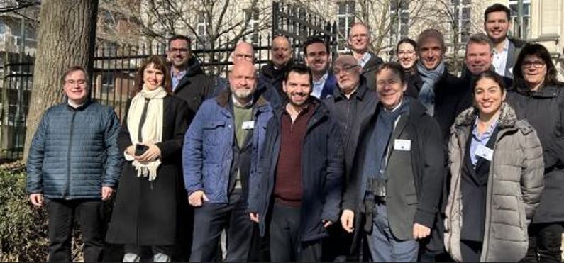 Los socios de H2Accelerate TRUCKS en la reunión de lanzamiento del proyecto en Bruselas.