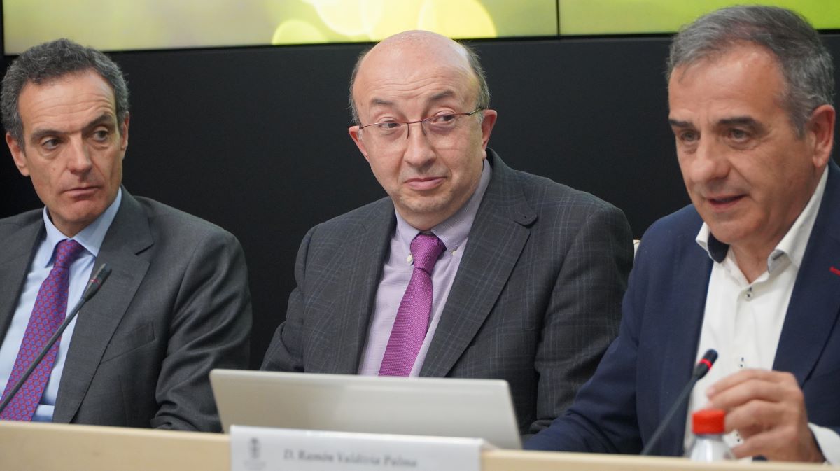 Primero por la derecha:  Ramón Valdivia, Vicepresidente ejecutivo de Astic