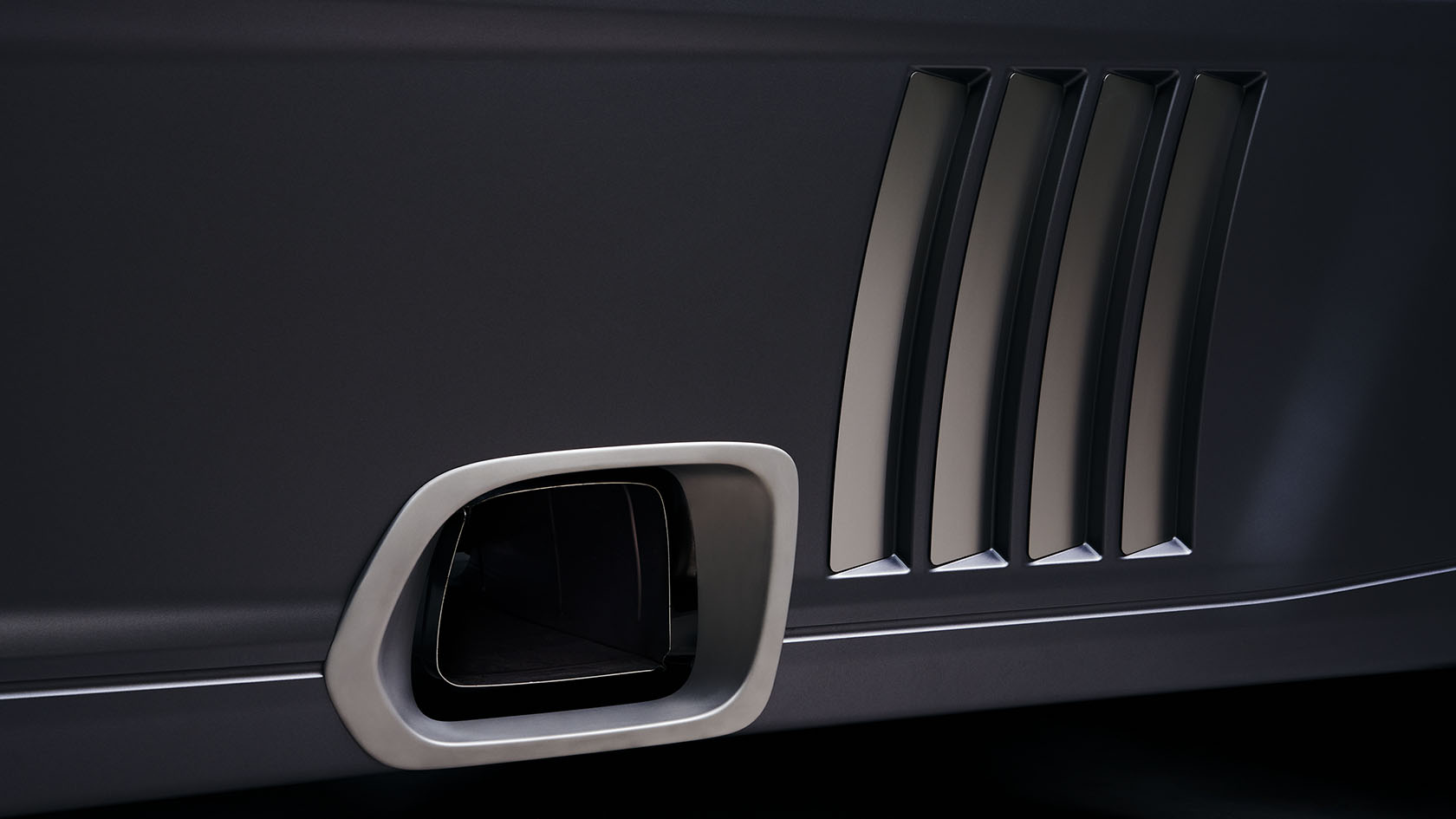 El revestimiento lateral.Las piezas de adorno, como las láminas con superficie Granex de alta calidad, demuestran una vez más que con el Actros L Edition 3 se consigue un diseño perfectamente coordinado hasta el último detalle.