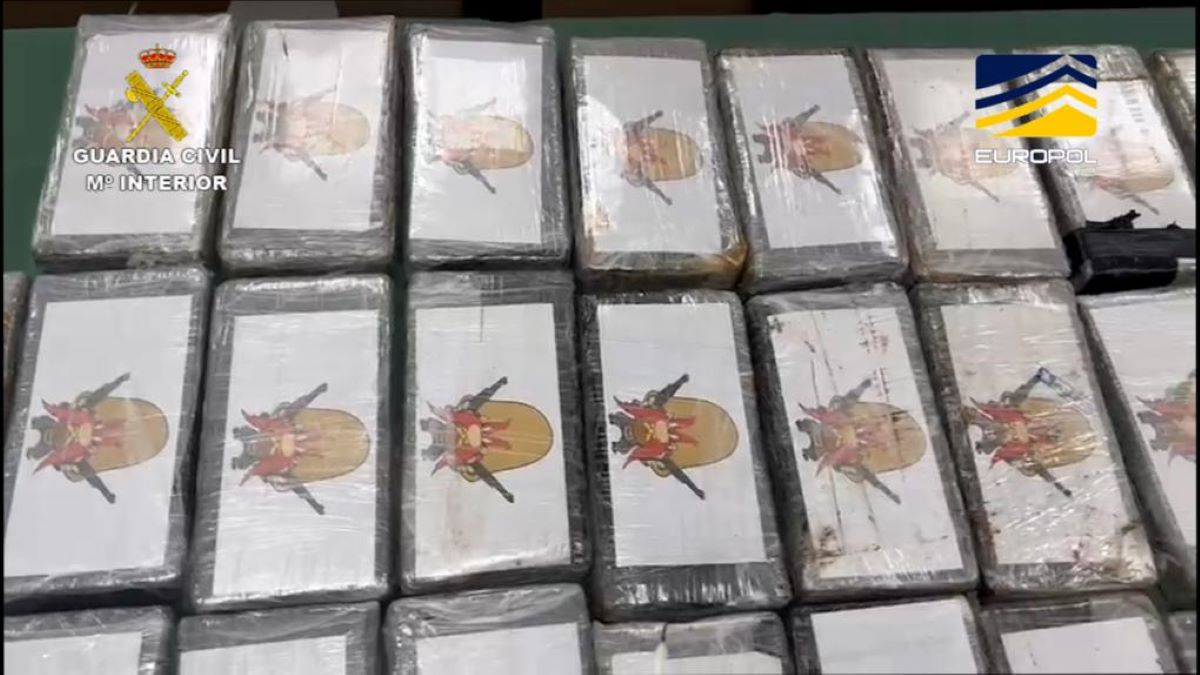 Parte de la cocaína incautada. Foto: Guardia Civil/Europol