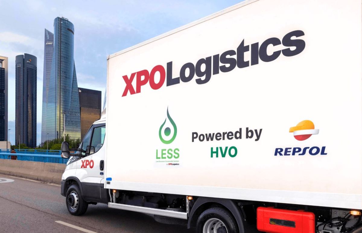 Imagen del lanzamiento de LESS® en España en colaboración de XPO con Repsol