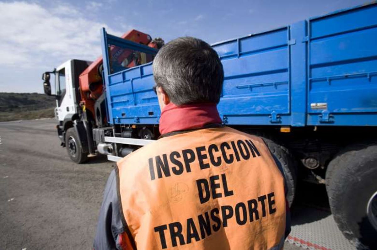 Imagen de un inspector de transporte. Foto de archivo