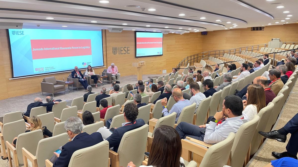 Image de la jornada sobre “Fuentes de energía de las grandes flotas terrestres”,