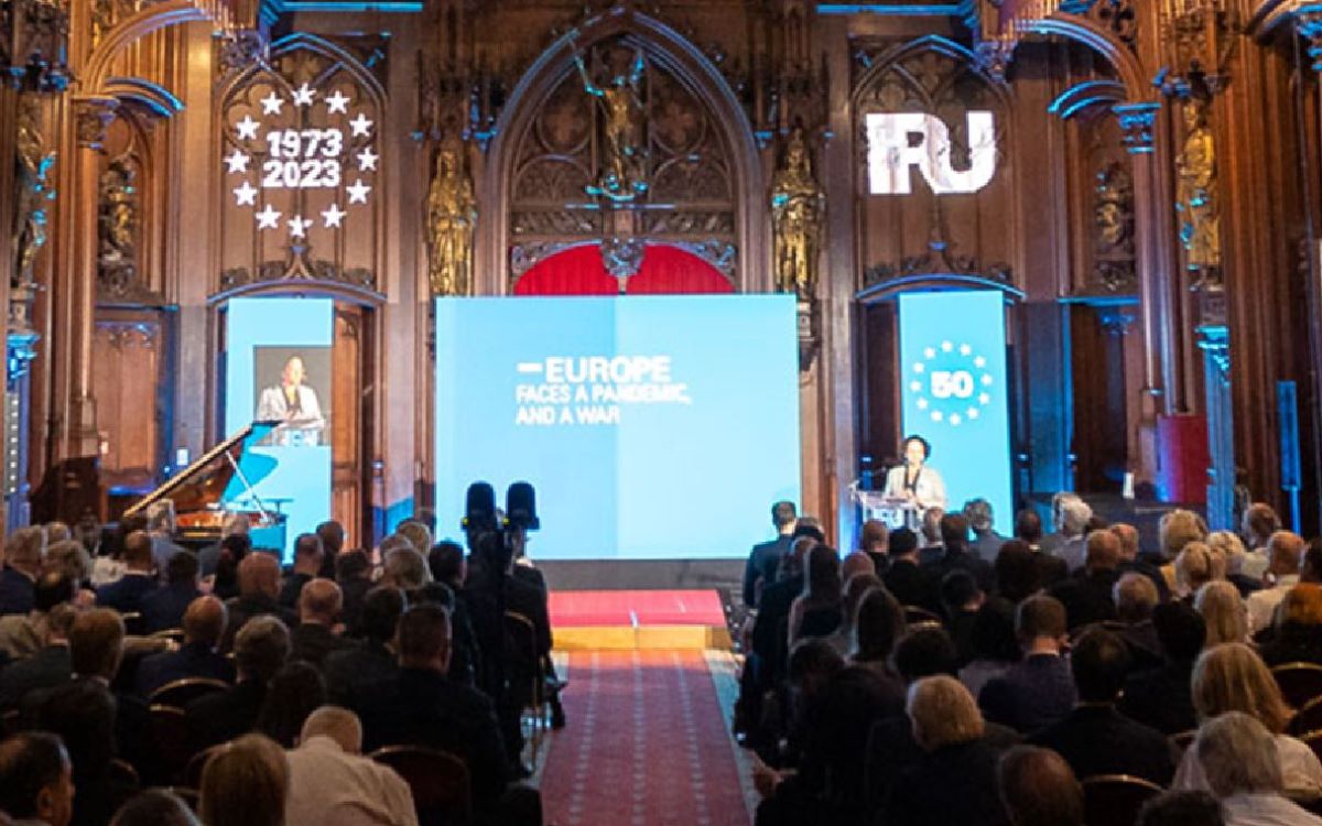 Imagen del acto del 50 aniversario de la IRU en Europa, celebrado en Bruselas