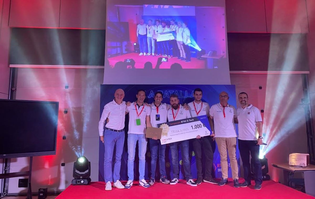 Imagen del equipo de Talleres Craf de León, ganadores del campeonato RTEC Renault Trucks E-Tech