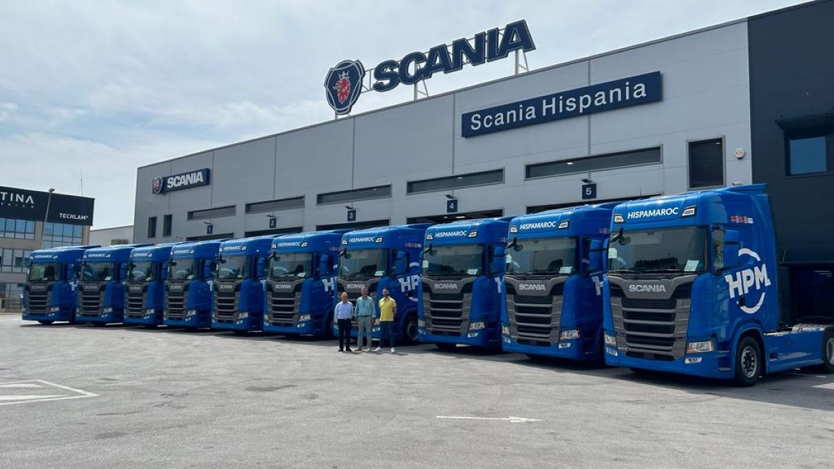 Imagen de los camiones Scania serie S entregados a Hispamaroc