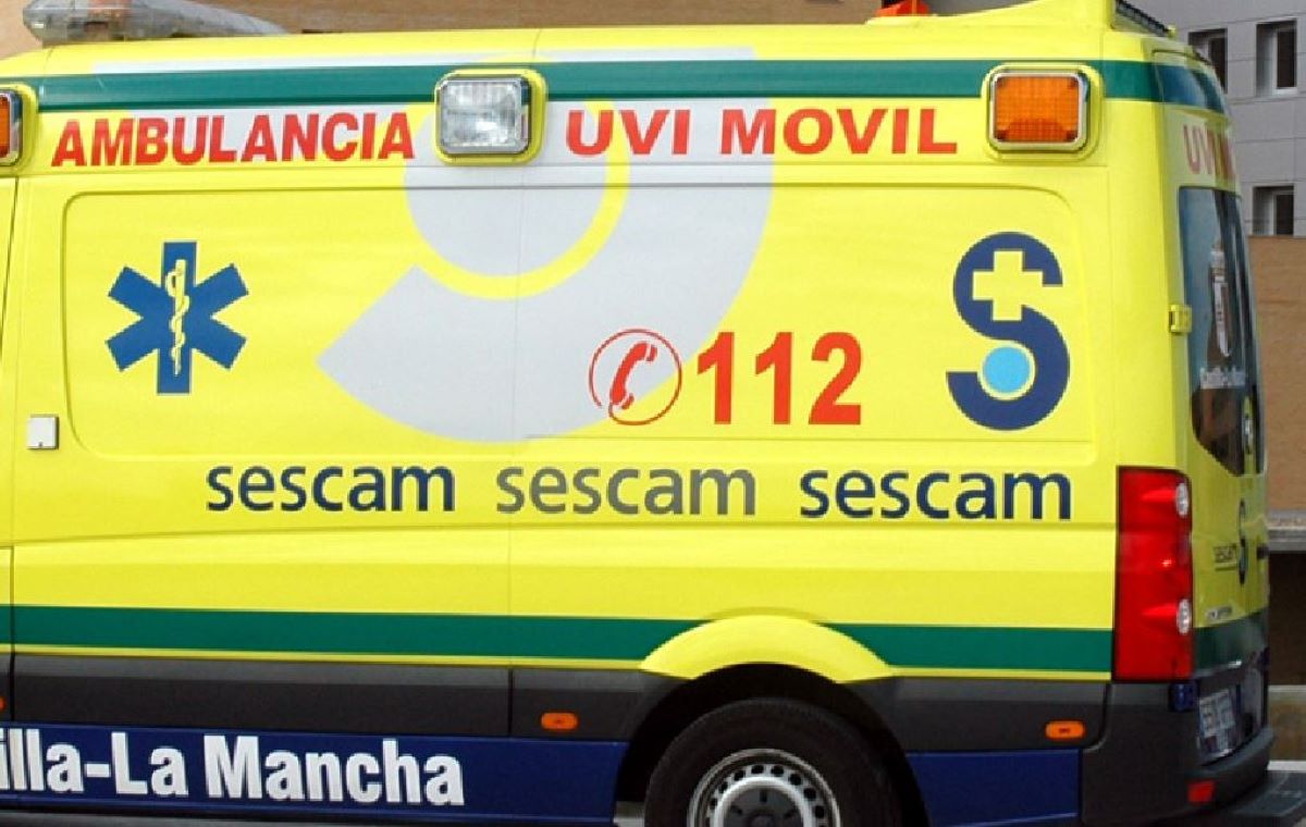 Imagen de una ambulancia del Servicio de Emergencias 112 de Castilla-La Mancha. Foto de archivo