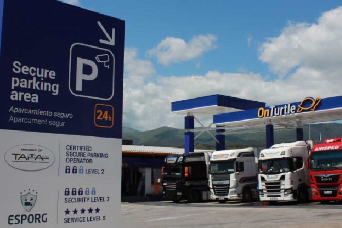 Imagen del parking para camiones de On Turtle en La Jonquera. Foto: On Turtle