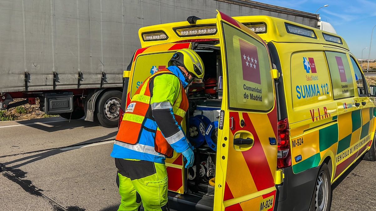 Imagen de una ambulancia en un accidente Foto: Emergencias Comunidad de Madrid 112