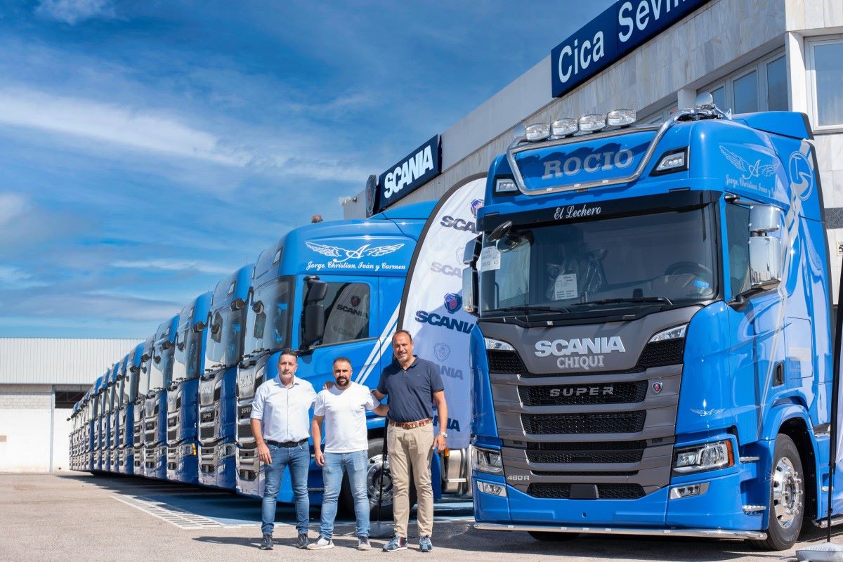 Imagen de la entrega de las tractoras Scania en el concesionario CICA de Sevilla. Foto: Scania Hispania