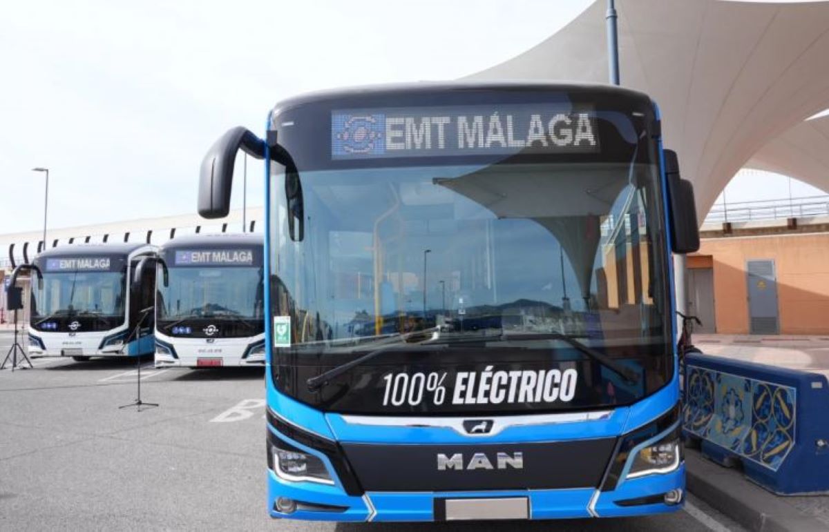 Imagen de autobuses eléctricos de la EMT de Málaga. Foto de archivo