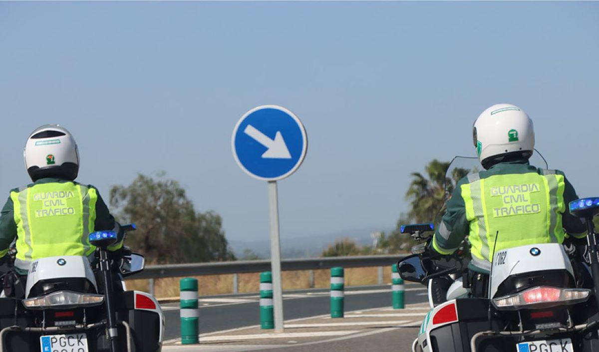 Motoristas de la Guardia Civil de Tráfico. Foto: Junta de Andalucía