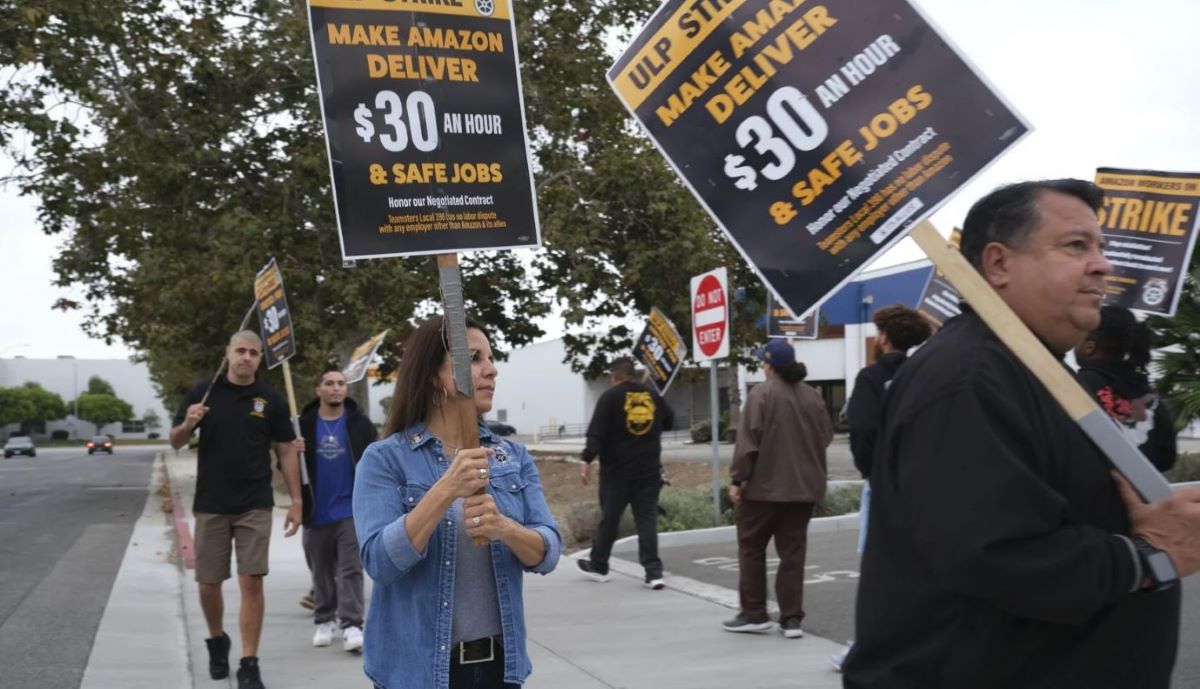 Imagen de la protesta de los conductores de Amazon en Los Ángeles. Foto: Teamsters