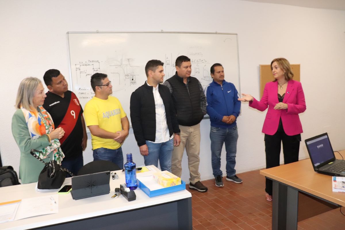 Imagen de la reunión con la Conselleira Elena Rivo. Foto: Xunta de Galicia