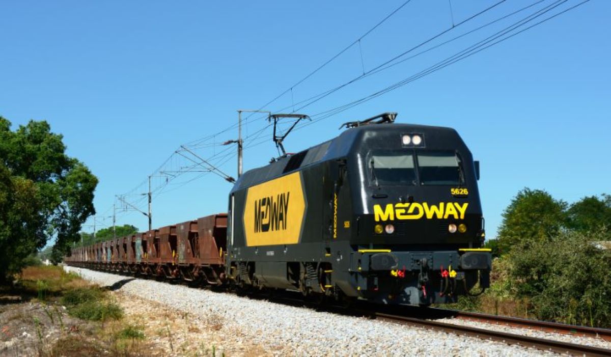 Imagen de un tren de mercanias de Mesway. Foto de archivo