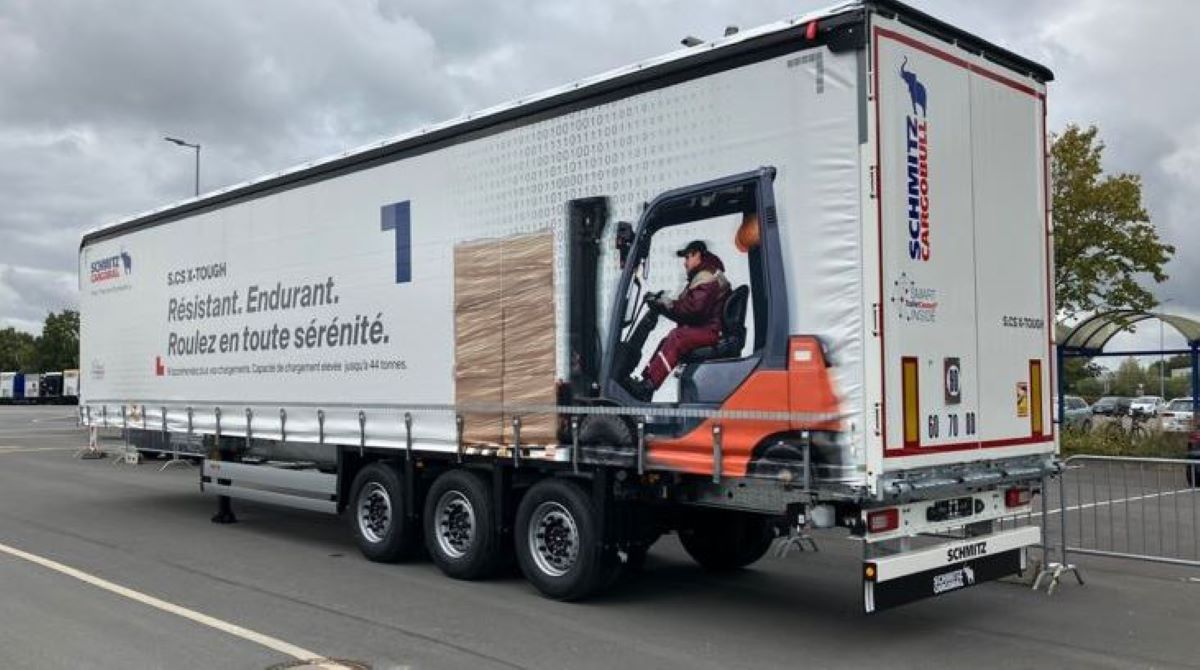 Semirremolque lona S.CS X-TOUGH. Foto: Schmitz Cargobull