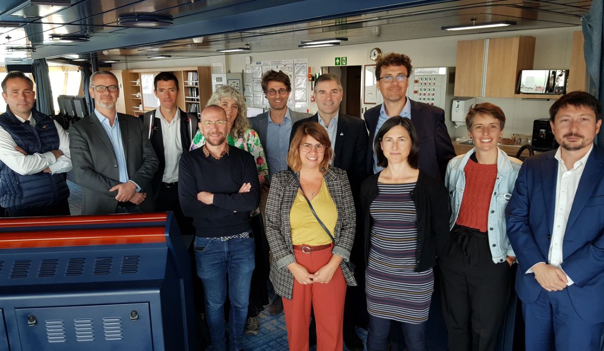 Miembros de la junta directiva de Green Marine a bordo del buque Galicia Foto: Brittany Ferries