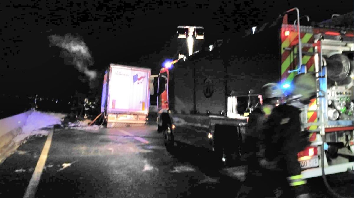 Imagen del camión. Foto: @112Cantabria