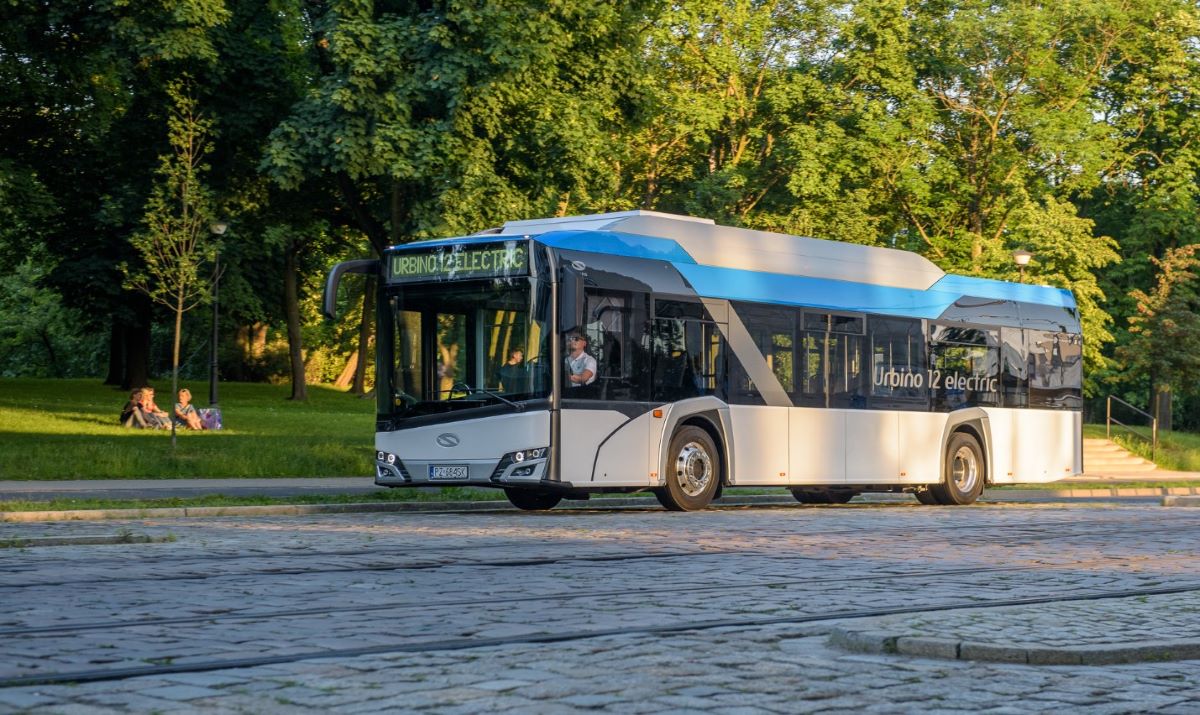 Imagen de un autobús Solaris Urbino 12 eléctrico. Foto: Solaris