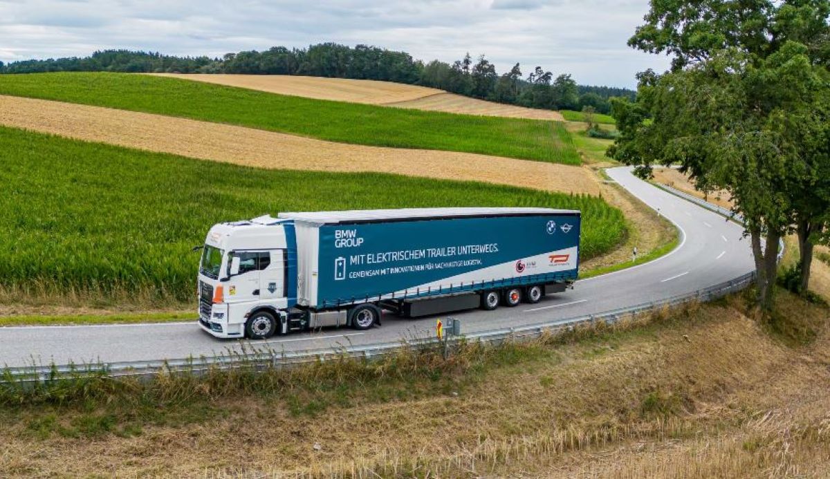Imagen de la prueba del semirremolque eléctrico de BMW Group Logistik. Foto: BMW Group Logistik