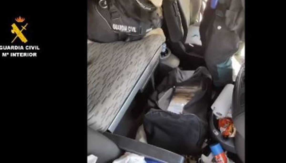 Imagen de la operación antidroga. Fotos: Twitter Guardia Civil