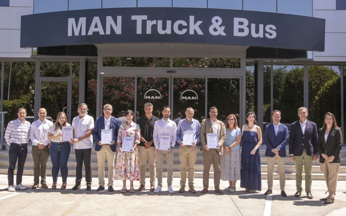 Imagen de entrega de las certificaciones. Foto: MAN Truck & Bus Iberia