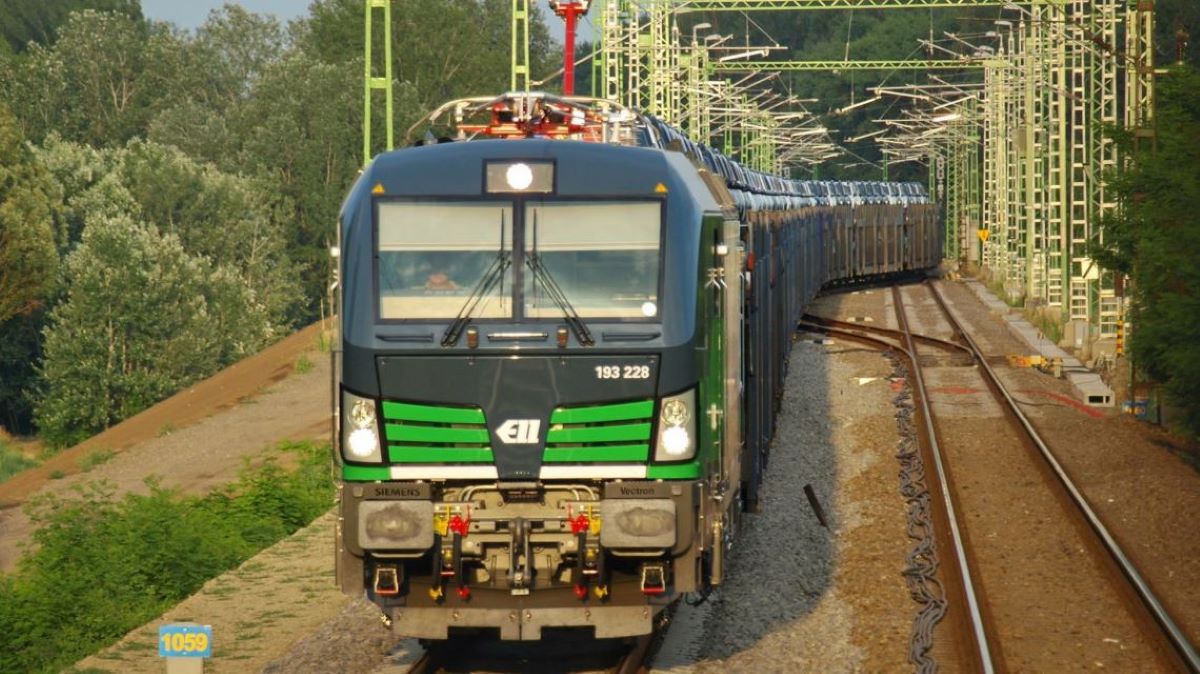 Imagen de un tren de la empresa de logística ferroviaria Petrolsped Ltd. Foto: Waberer's