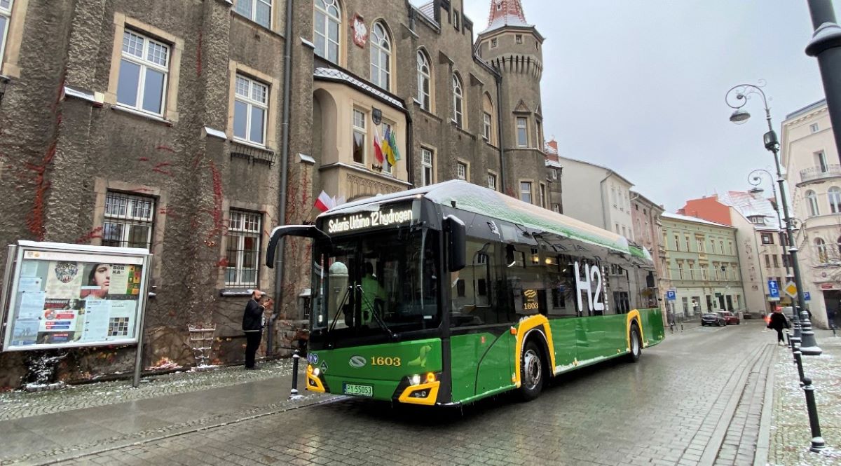 Autobús Urbino 12 de hidrógeno. Foto: Solaris
