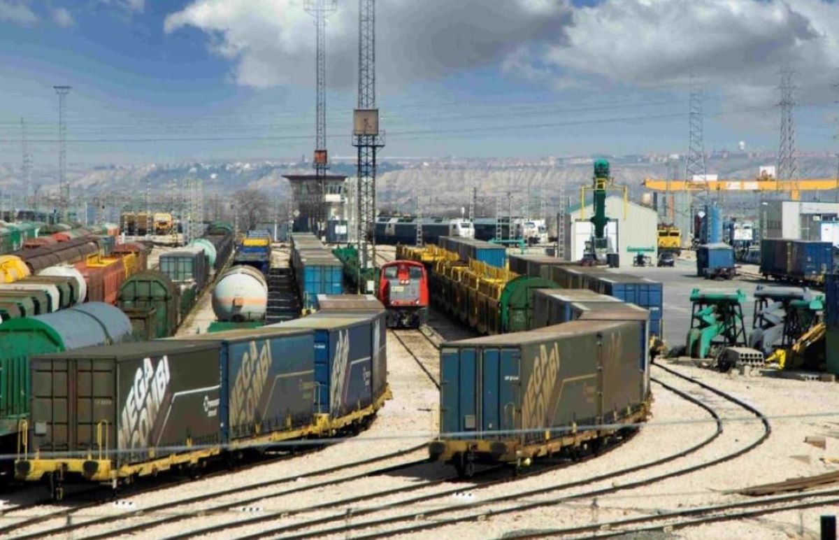 Imagen de la terminal Madrid Vicálvaro, Foto de archivo