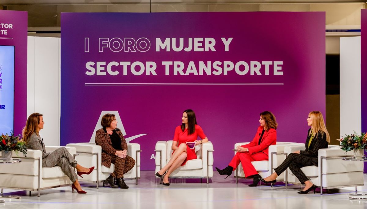 Imagen del I Foro Mujer y Sector Transporte 2023. Foto: Andamur