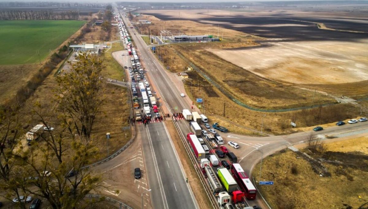 Corte de una carretera. Foto: CETM