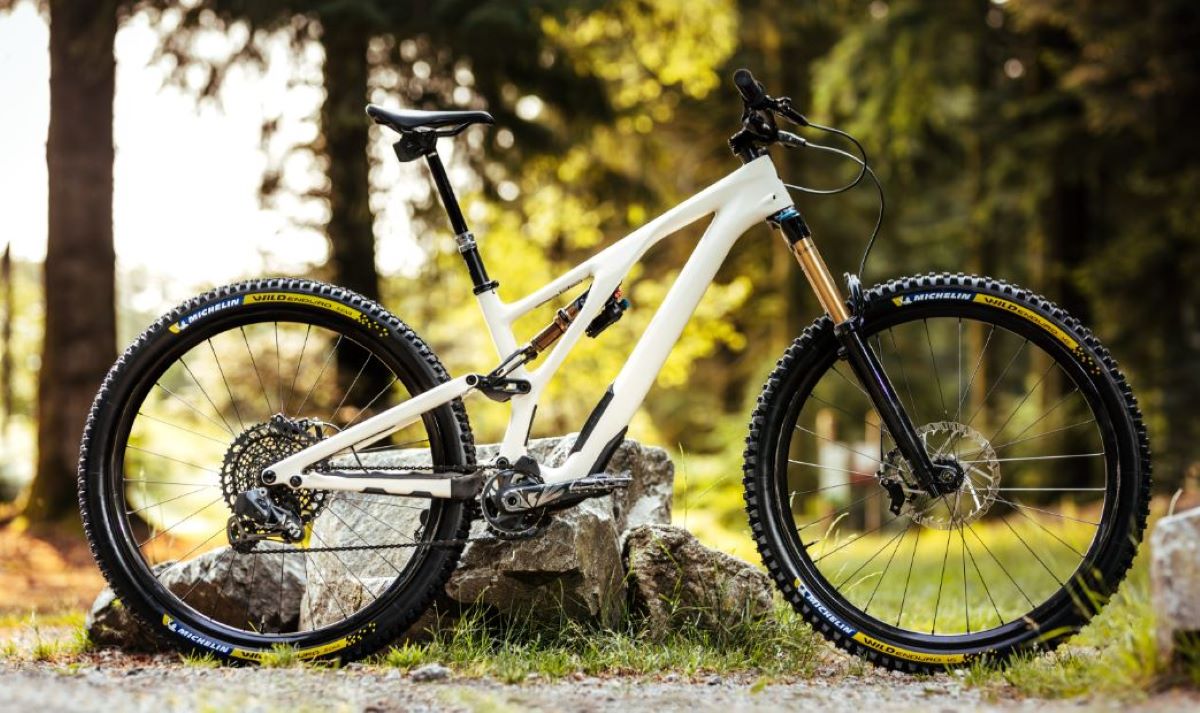 Imagen de los nuevos neumáticos E-WILD Racing Line, de la gama WILD ENDURO Racing Line. Fotos Michelin