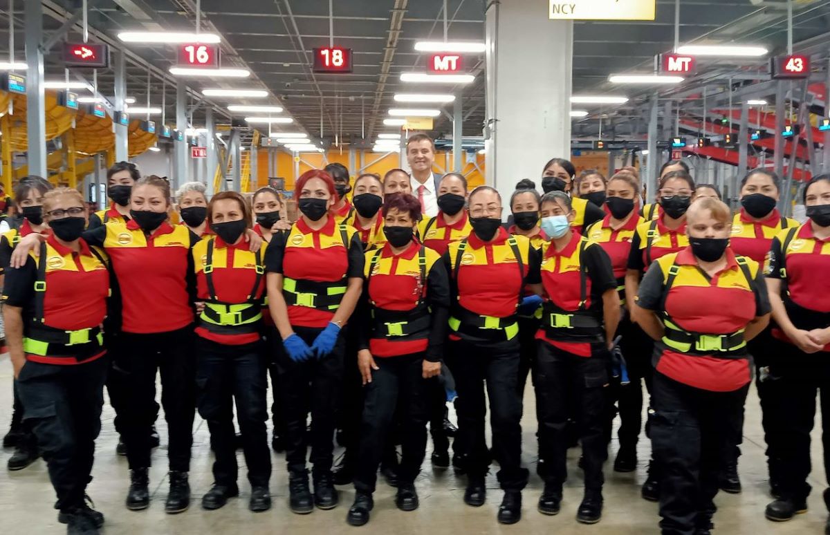 Imagen de mujeres de la plantilla de DHL México. Fotos: DHL México