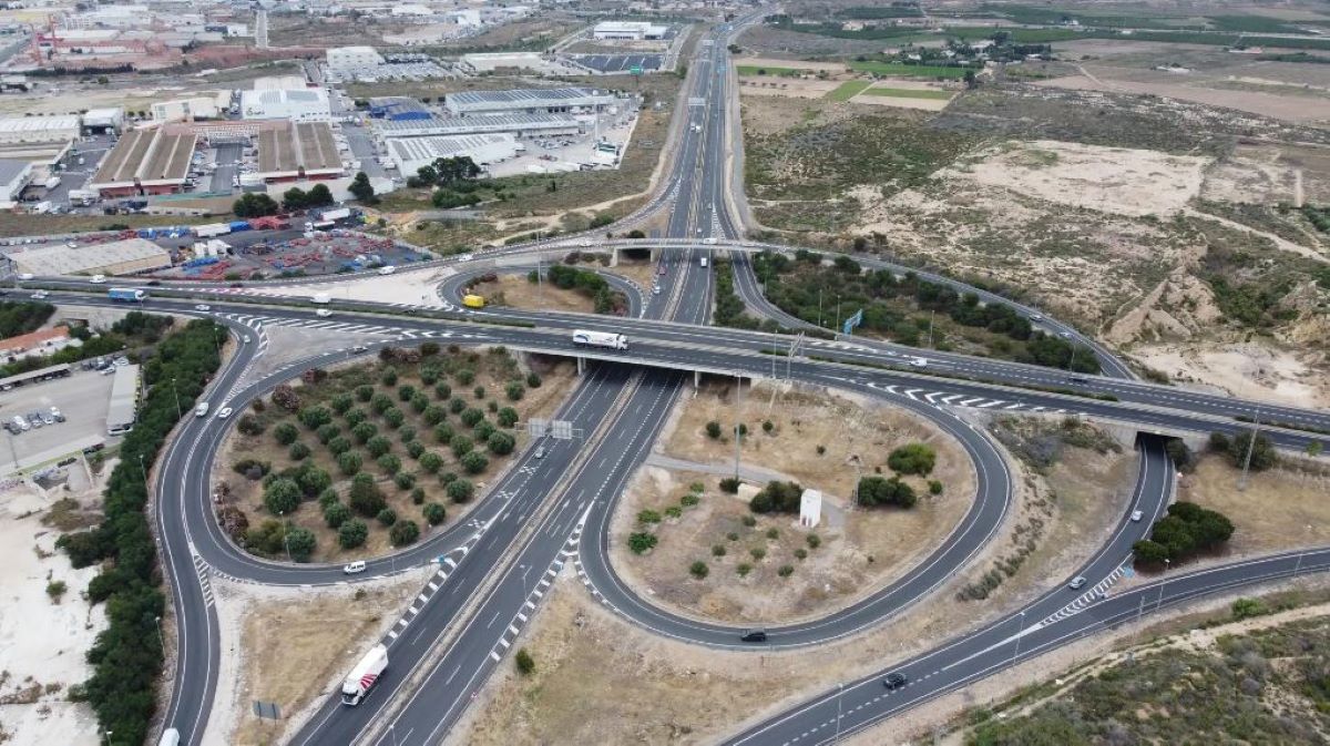 Imagen del enlace de la A-31 con la A-70. Foto: Ministerio de Transportes y Movilidad Sostenible