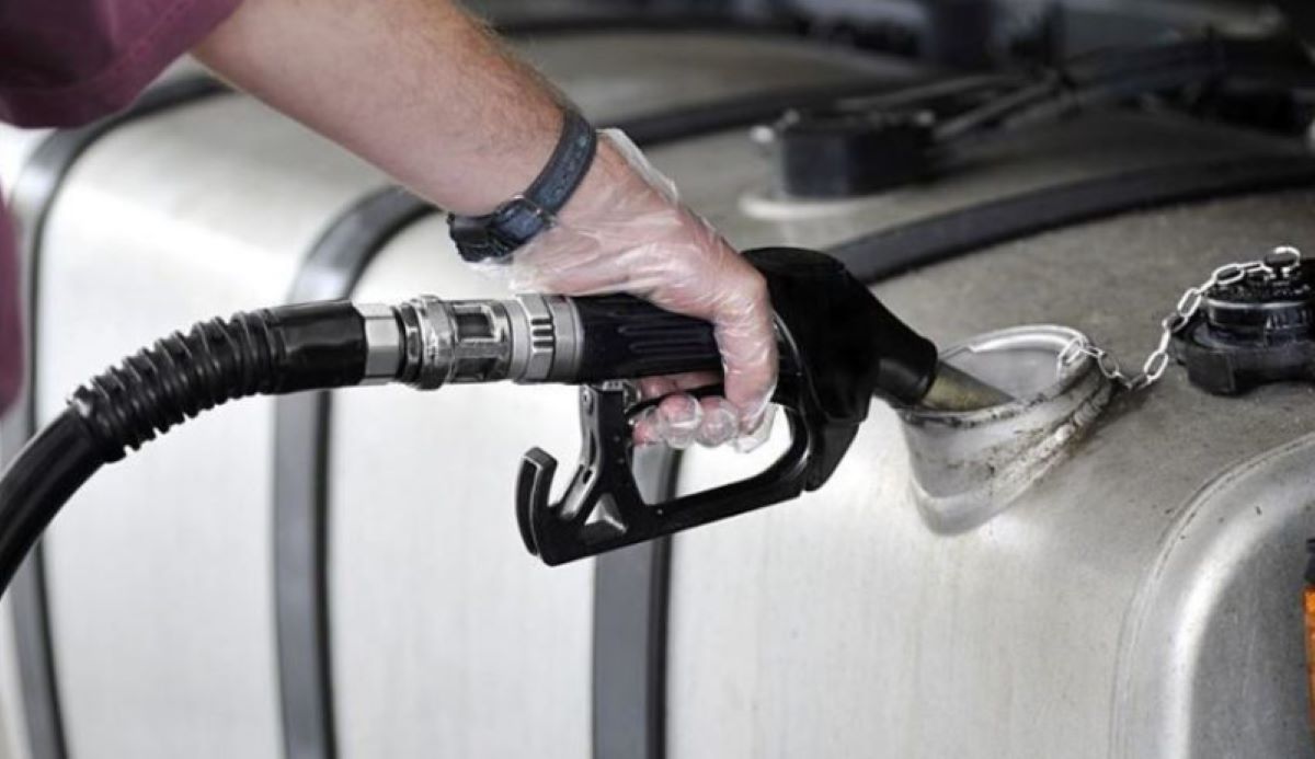 Las claves de la recuperación del IVA del combustible y del impuesto especial en el transporte por carretera. Foto de archivo