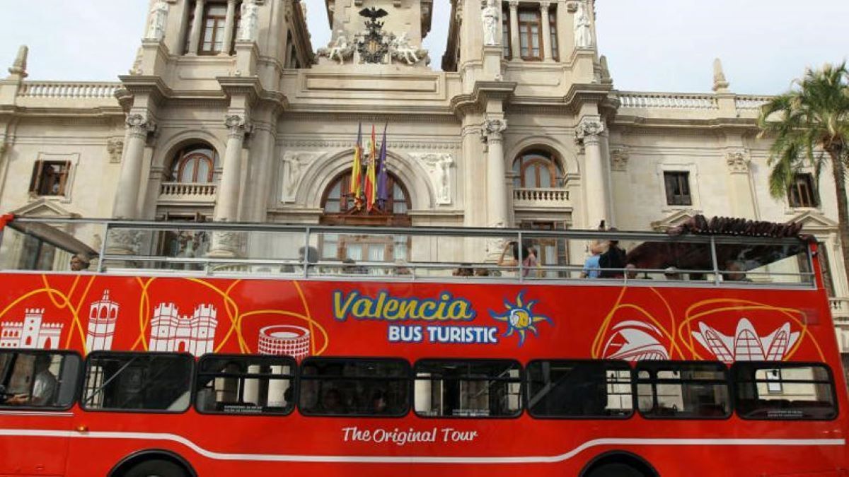 Imagen de un autobús turístico de Valencia