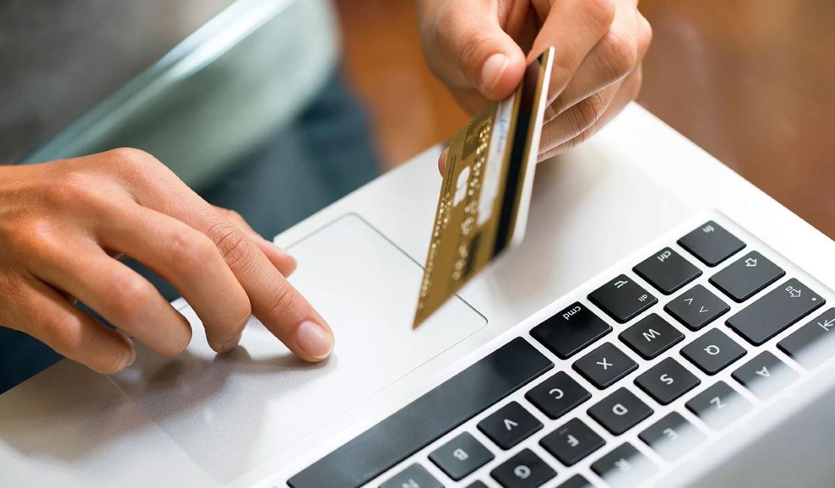 Imagen de pago en compras por Internet. Foto de archivo