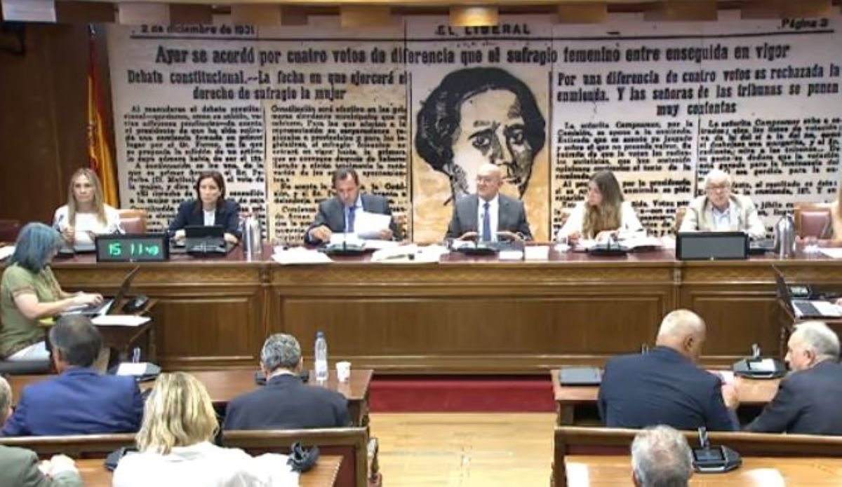 Imagen de la comparecencia de Óscar Puente en el Senado. Foto: Senado