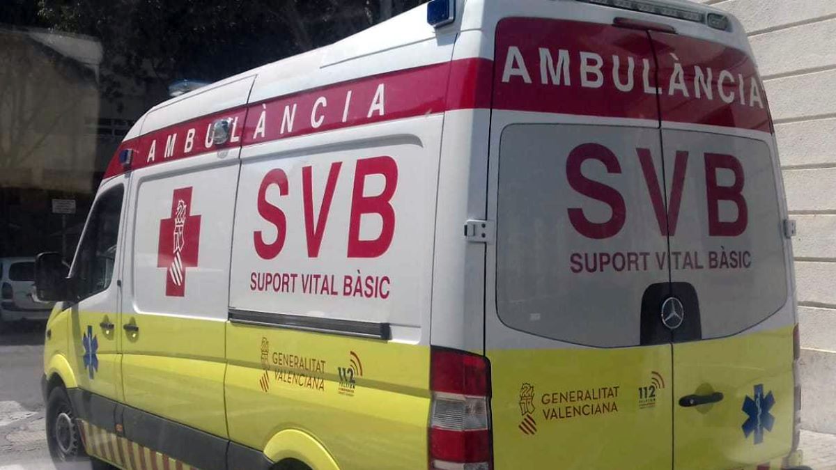 Imagen de archivo de una ambulancia SVB de Alicante