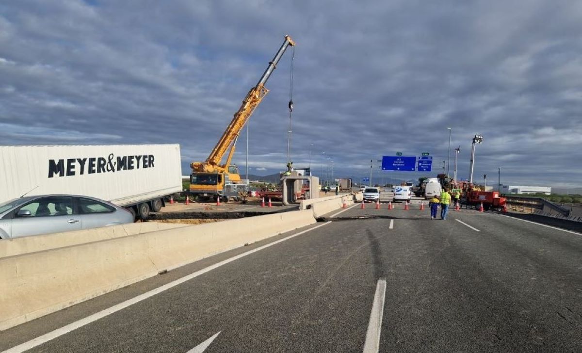 Imagen de los trabajos en al A-7: Foto: REMITIDA / HANDOUT por TRANSPORTES