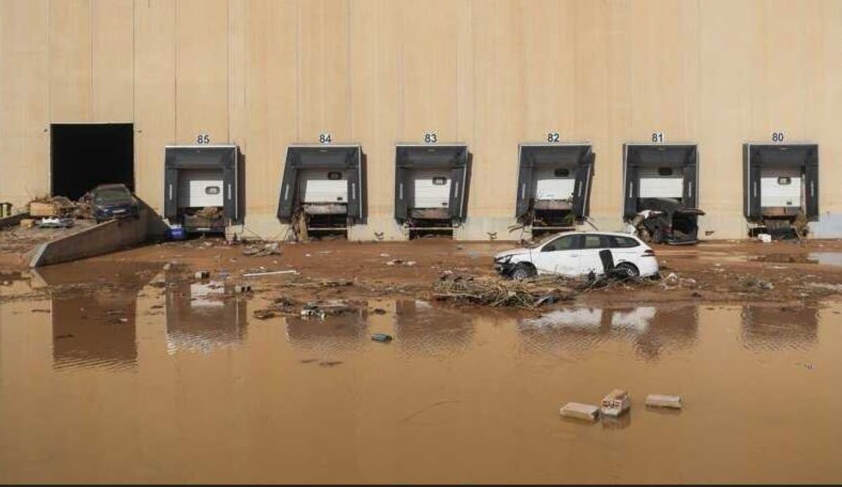 Imagen del estado de una empresas en el polígono industrial de Riba-roja. Foto. Agencias