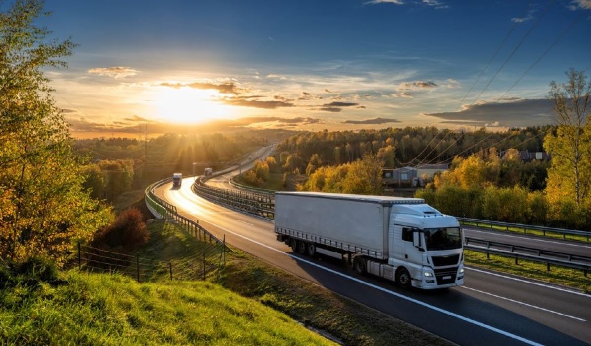 Imagen de un camión en carretera. Foto: Getty Images