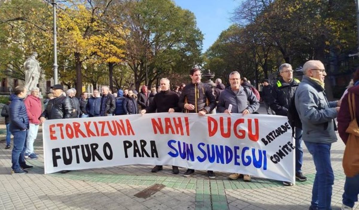 Imagen de la concentración de trabajadores de Sunsundegui. Foto: Europa Press