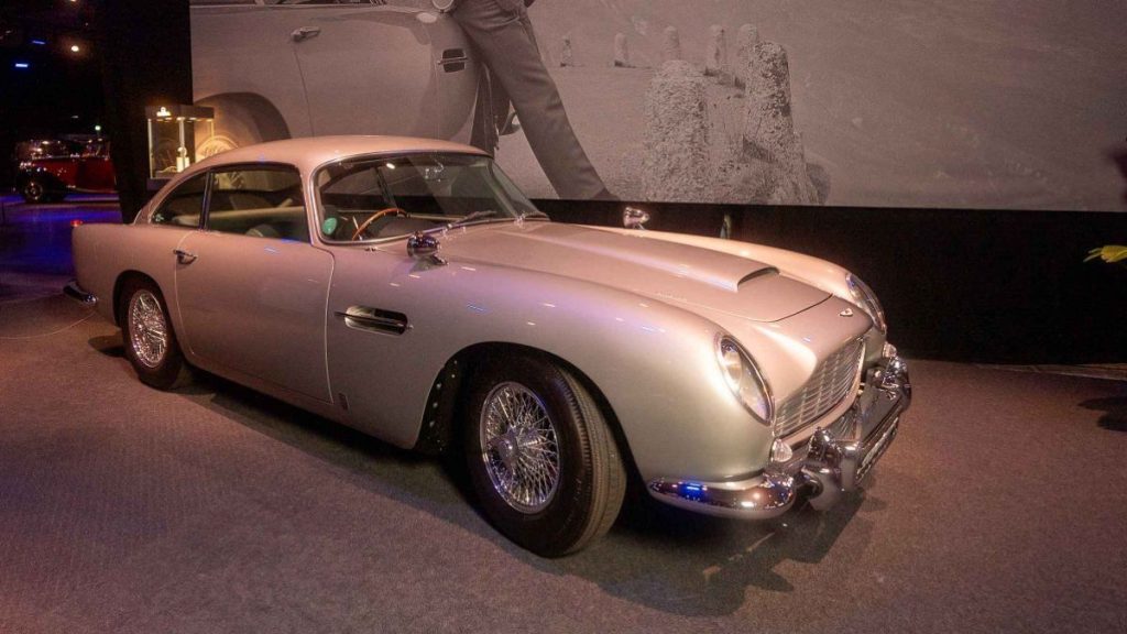 El Aston Martin DB5 de Bond en la exposición 007 Action en Viena. Fotos: DHL