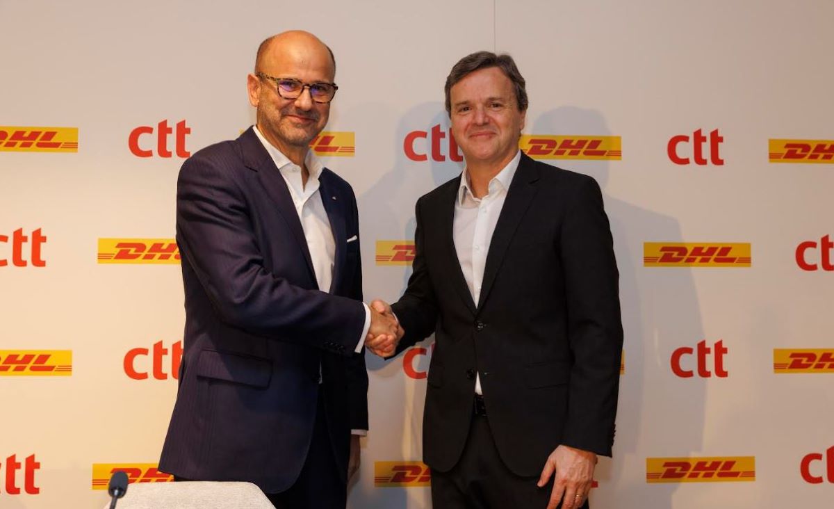 Imagen de Pablo Ciano, CEO de DHL eCommerce y João Bento, CEO de CTT-Correios de Portugal. Foto: CTT