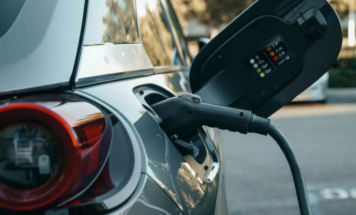 Imagen de recarga de un vehículo eléctrico. Foto: Gobierno de Navarra