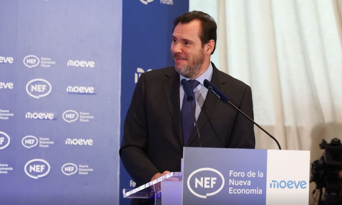 Óscar Puente en el Foro de la Nueva Economía. Foto: Ministerio de Transportes y Movilidad Sostenible